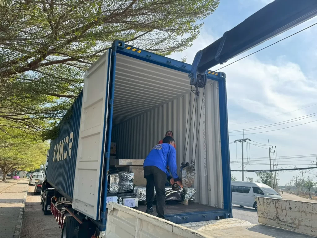 บริการขนส่งสินค้าข้ามพรมแดน